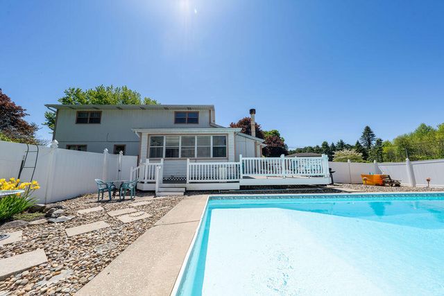 906 Honeysuckle Lane, Michigan City, IN 46360