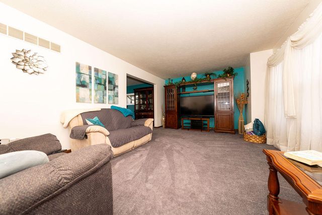 906 Honeysuckle Lane, Michigan City, IN 46360