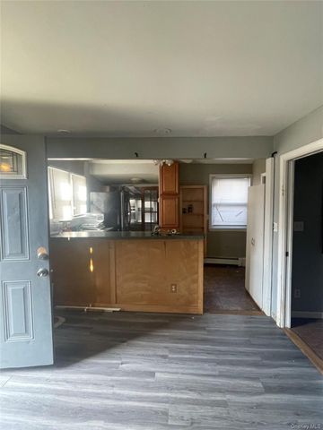 359 Park Avenue, Babylon, NY 11702