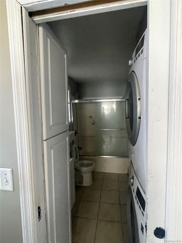 359 Park Avenue, Babylon, NY 11702