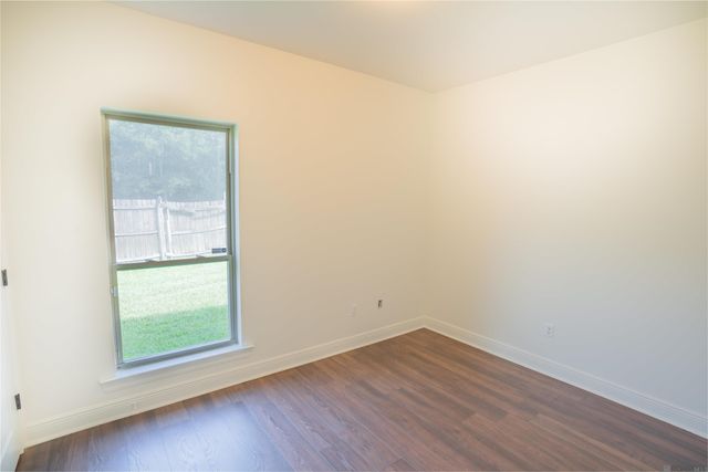 10190 Angela Dr, Denham Springs, LA 70706