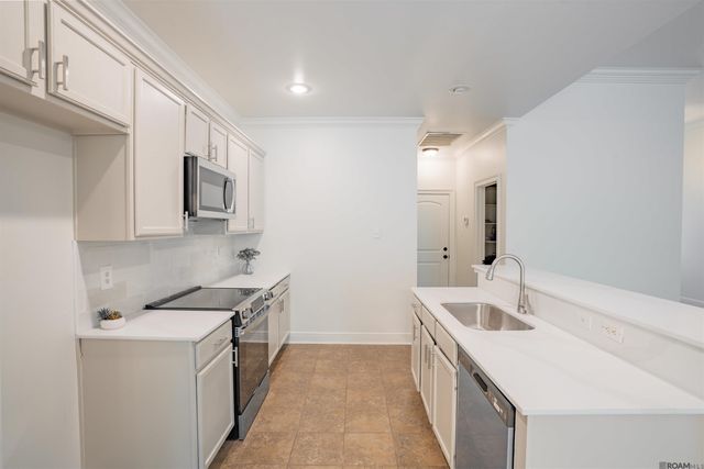 10190 Angela Dr, Denham Springs, LA 70706