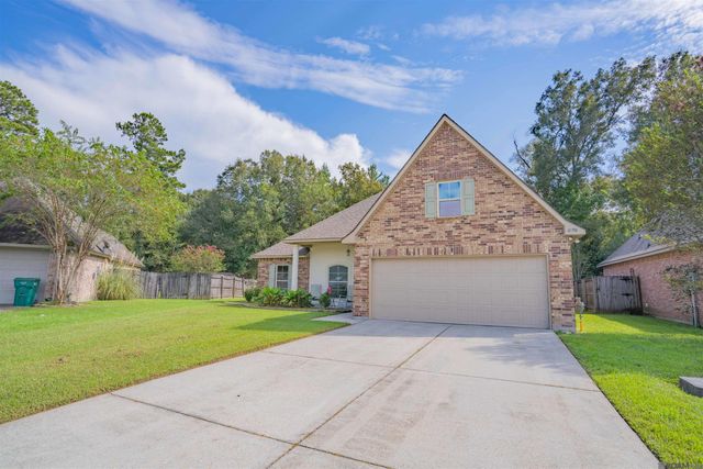 10190 Angela Dr, Denham Springs, LA 70706