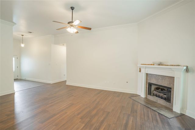 10190 Angela Dr, Denham Springs, LA 70706