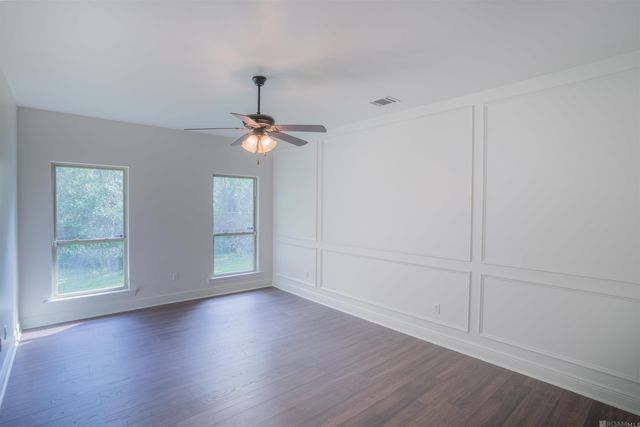 10190 Angela Dr, Denham Springs, LA 70706