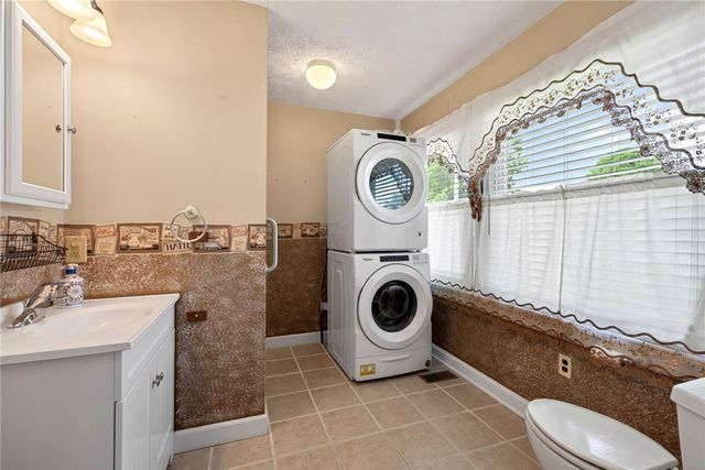 6 Maple Street, Franklin, OH 45005