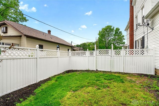 6 Maple Street, Franklin, OH 45005
