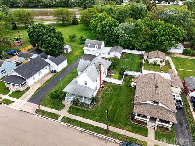 6 Maple Street, Franklin, OH 45005