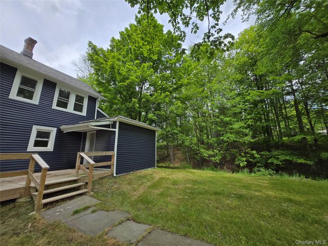11 Spring Glen Road, Mountain Dale, NY 12763