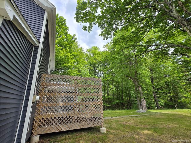 11 Spring Glen Road, Mountain Dale, NY 12763