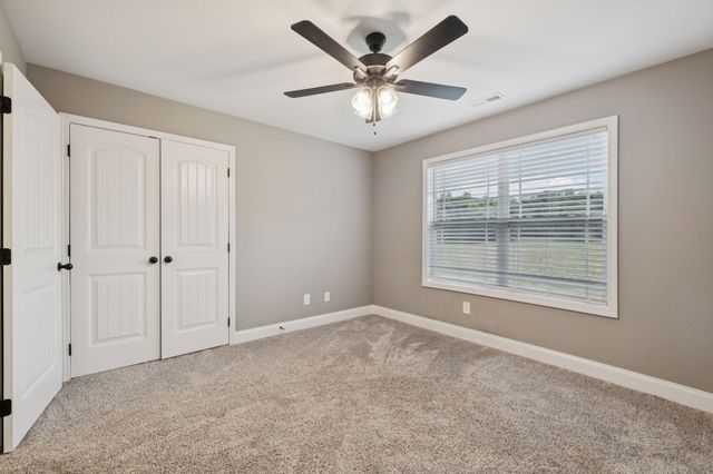 710 Eva Agnes Ave, Clarksville, TN 37042