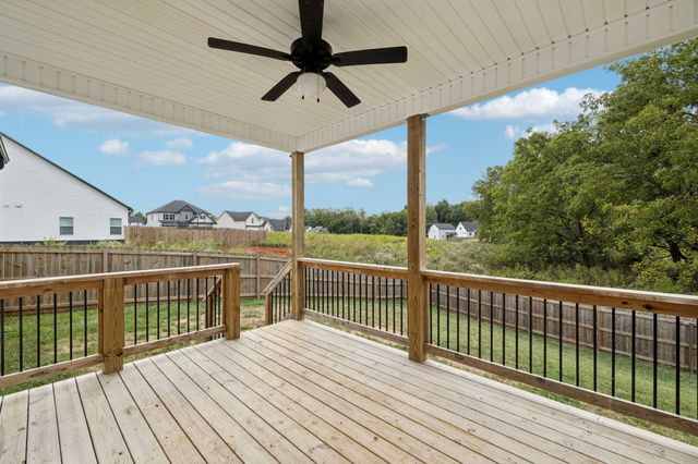 710 Eva Agnes Ave, Clarksville, TN 37042