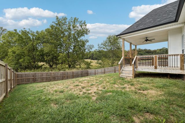 710 Eva Agnes Ave, Clarksville, TN 37042