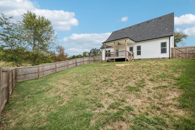 710 Eva Agnes Ave, Clarksville, TN 37042