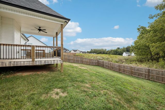 710 Eva Agnes Ave, Clarksville, TN 37042