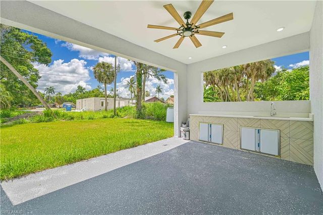 2219 Carver AVE, Fort Myers, FL 33916