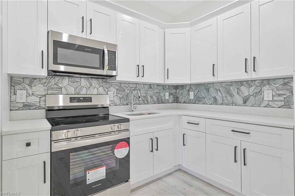 2219 Carver AVE, FORT MYERS, FL 33916 — photo 4