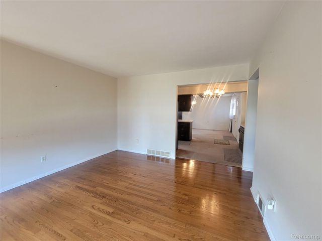 31770 Pembroke Street, Livonia, MI 48152