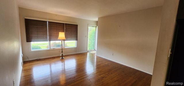 31770 Pembroke Street, Livonia, MI 48152