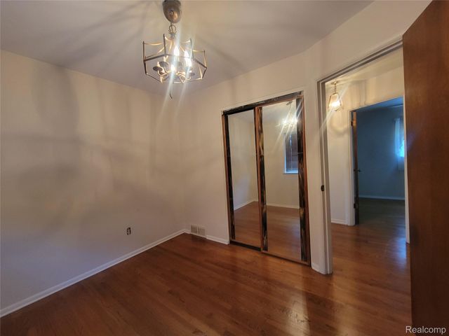 31770 Pembroke Street, Livonia, MI 48152