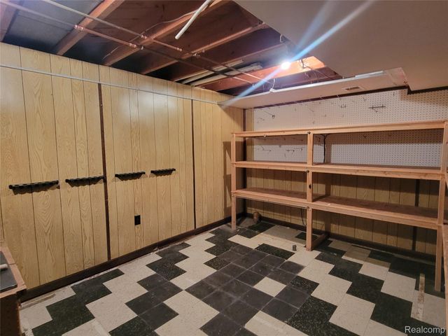 31770 Pembroke Street, Livonia, MI 48152