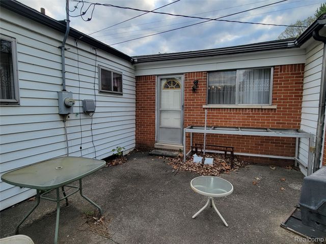 31770 Pembroke Street, Livonia, MI 48152