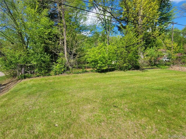 31770 Pembroke Street, Livonia, MI 48152