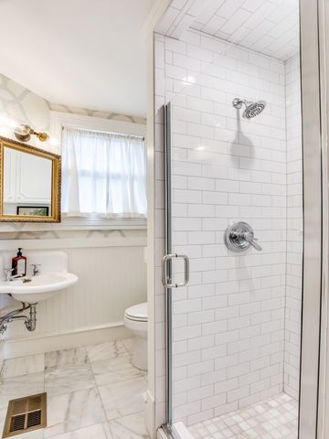 302 Featherston Street, Cleburne, TX 76033