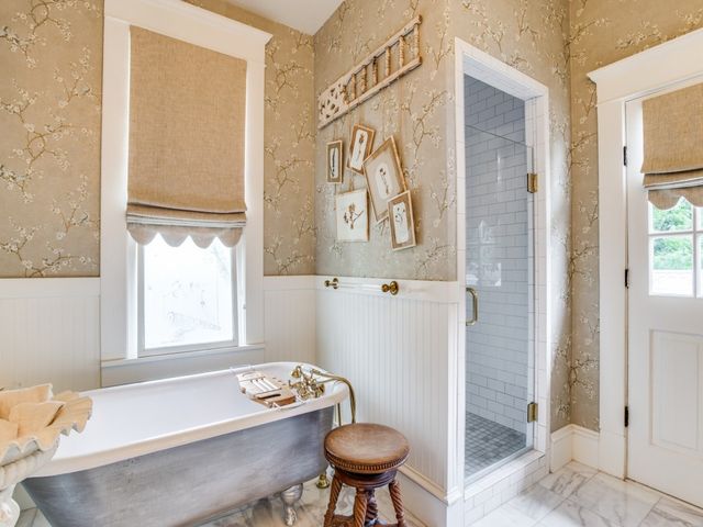 302 Featherston Street, Cleburne, TX 76033