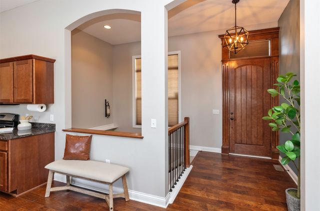 320 S 86th Street, West Des Moines, IA 50266