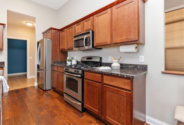 320 S 86th Street, West Des Moines, IA 50266