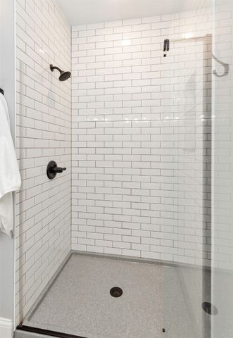 320 S 86th Street, West Des Moines, IA 50266