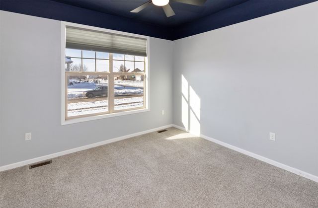 320 S 86th Street, West Des Moines, IA 50266