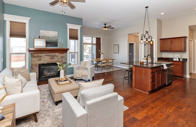 320 S 86th Street, West Des Moines, IA 50266