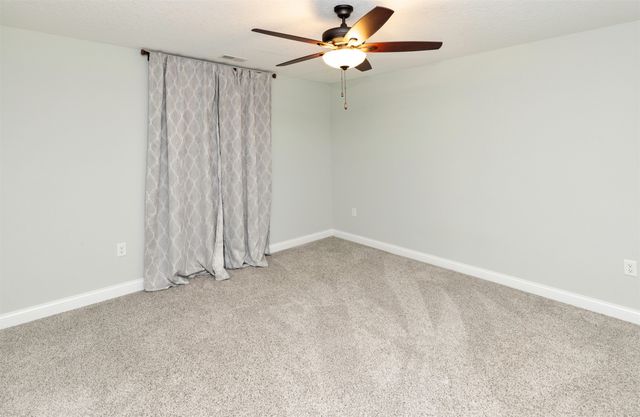 320 S 86th Street, West Des Moines, IA 50266