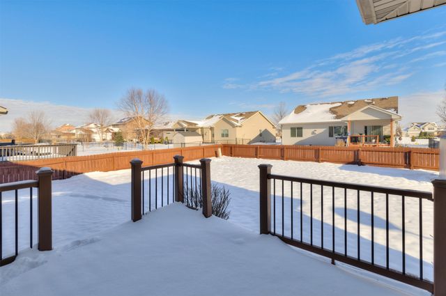 320 S 86th Street, West Des Moines, IA 50266