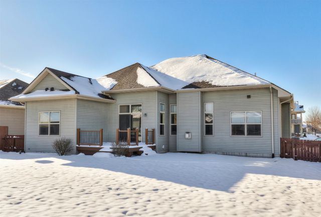 320 S 86th Street, West Des Moines, IA 50266