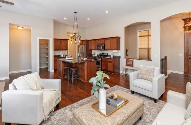 320 S 86th Street, West Des Moines, IA 50266