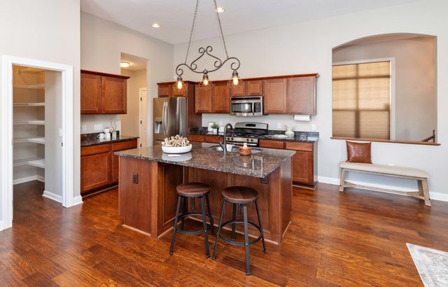 320 S 86th Street, West Des Moines, IA 50266