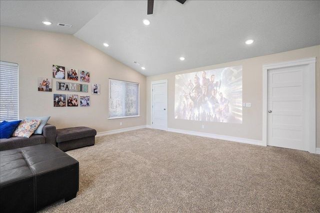 5710 E Greenbluff Rd, Colbert, WA 99005