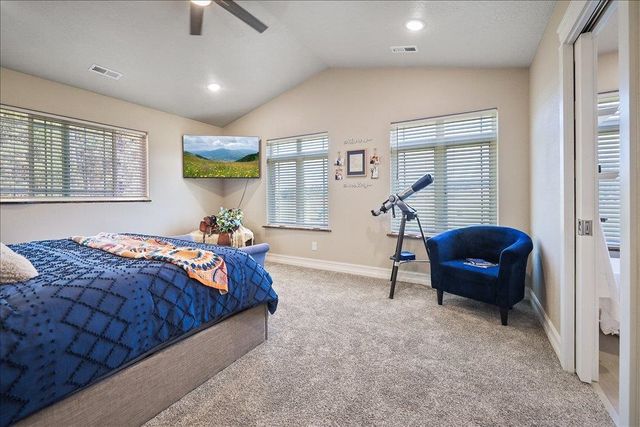 5710 E Greenbluff Rd, Colbert, WA 99005