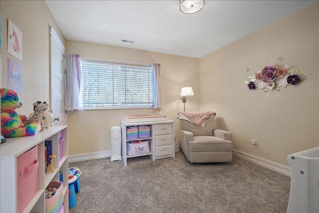 5710 E Greenbluff Rd, Colbert, WA 99005