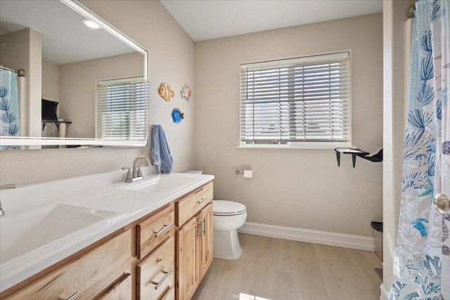 5710 E Greenbluff Rd, Colbert, WA 99005