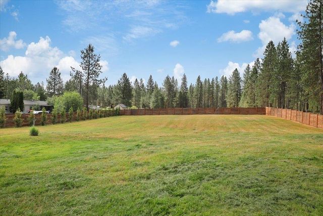 5710 E Greenbluff Rd, Colbert, WA 99005
