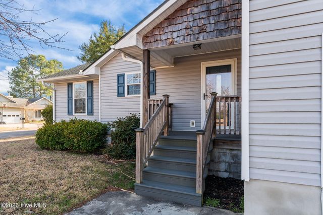 769 Dayflower Court, Vass, NC 28394