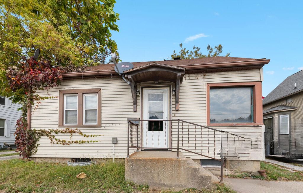 317 E Lincolnway, La Porte, IN 46350