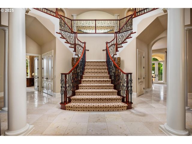 9523 Sw STONECREEK Dr, Beaverton, OR 97007