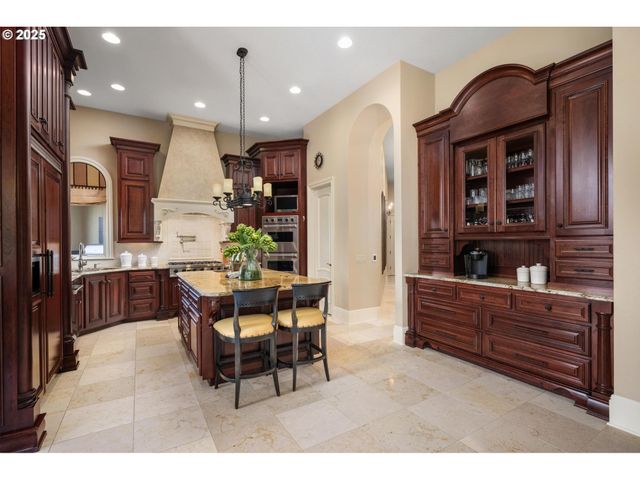 9523 Sw STONECREEK Dr, Beaverton, OR 97007