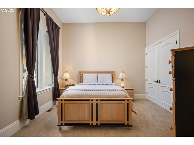 9523 Sw STONECREEK Dr, Beaverton, OR 97007