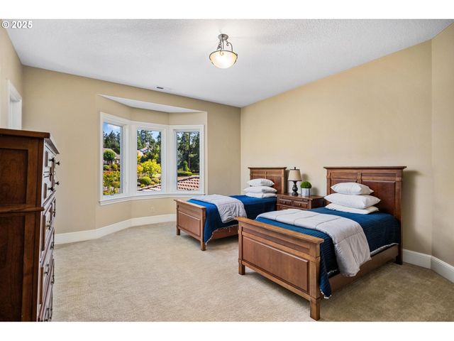 9523 Sw STONECREEK Dr, Beaverton, OR 97007